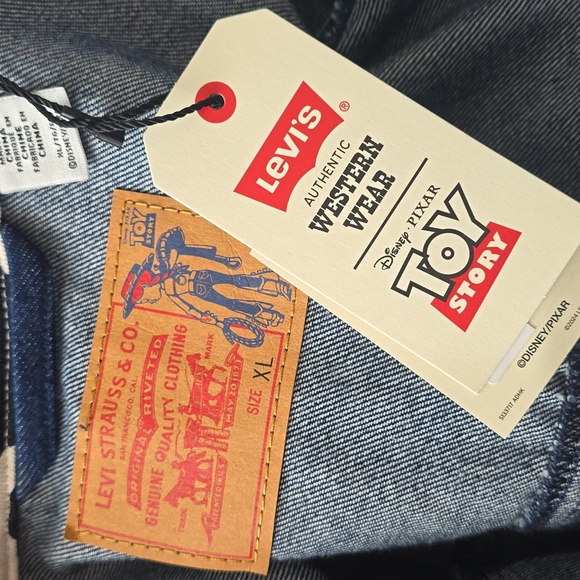 Levi's® X Toy Story Type Ii Jacket,S,M,L, XL,Retail $138.00,Cow Print Dark Wash - Picture 14 of 16
